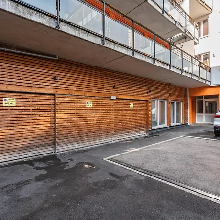 Aldars Urban Trio Suite Nr. 9