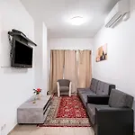 Aldars Urban Trio Suite Nr. 9 Appart hôtel *