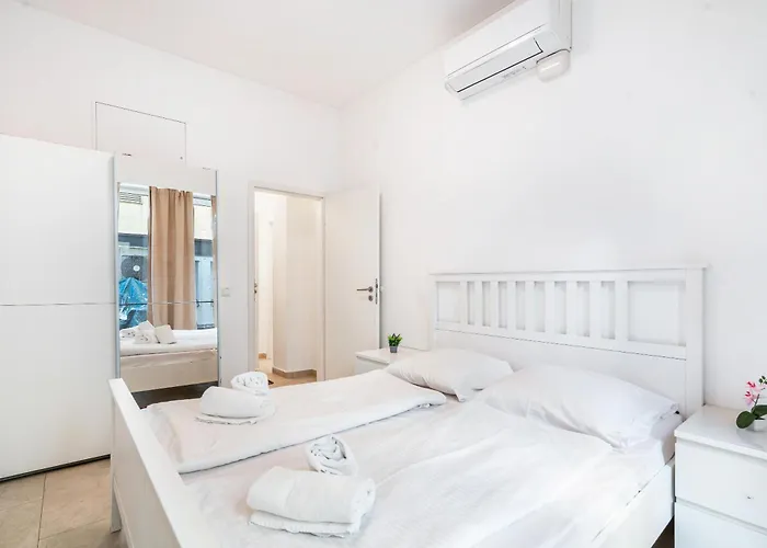 Aldars 9 Apartahotel