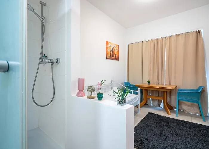 Aldars 9 Apartahotel *